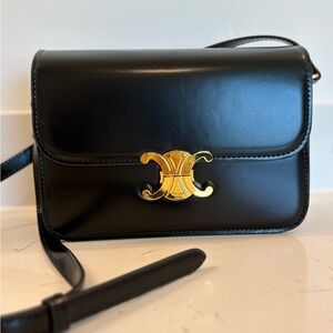 shiny triomphe bag in black